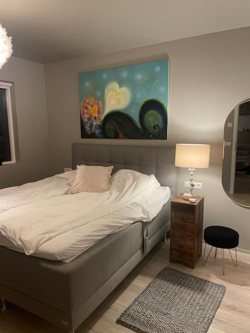 Beautiful Apartment Near Airport Njarthvik Extérieur photo
